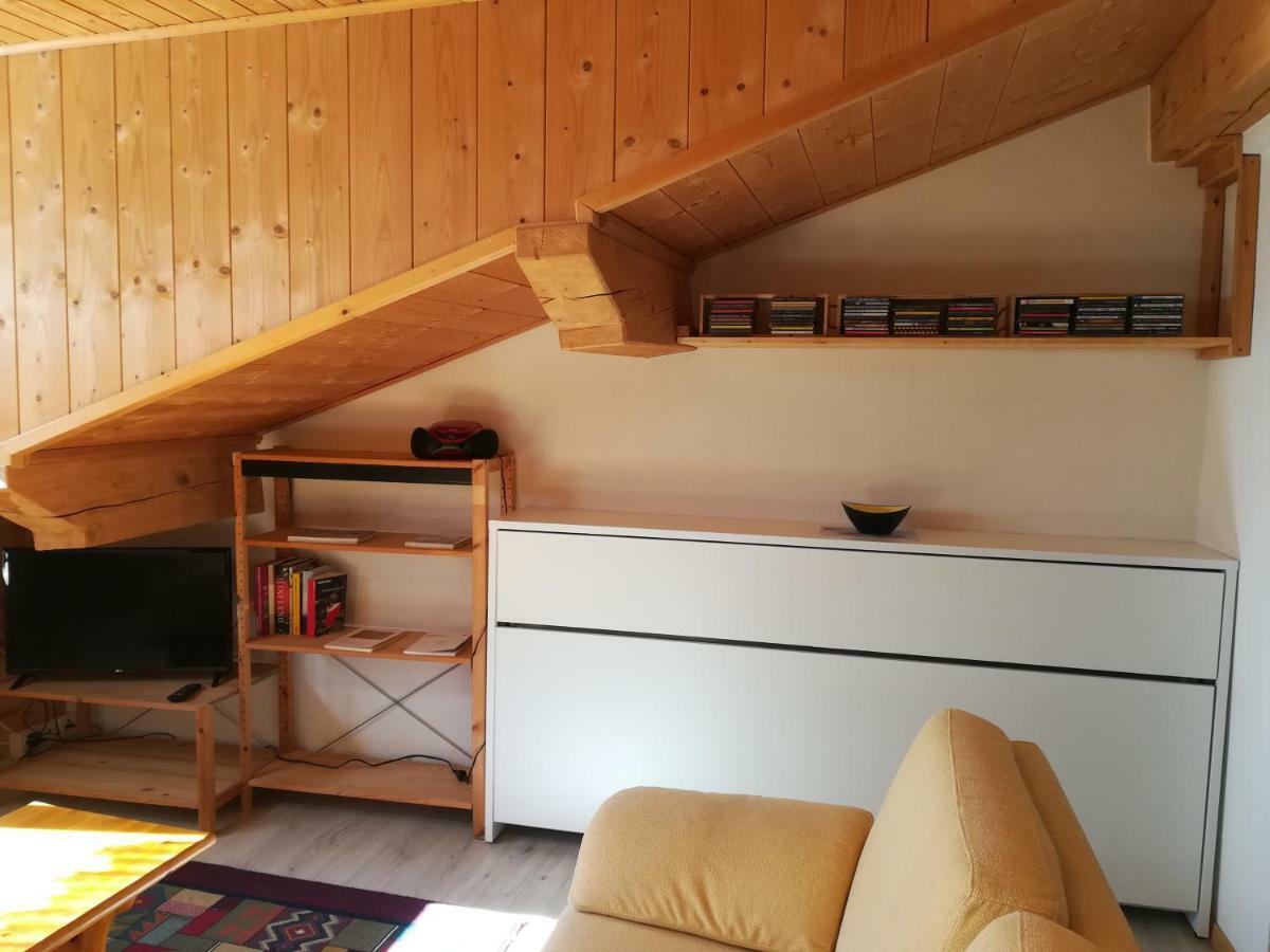 Confortevole Mansarda Di Montagna Poschiavo Exteriör bild